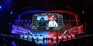 s1mpleAWP五杀收割，NAVI轻松拿下图一